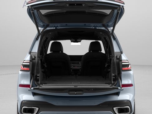 Used 2024 BMW X7 xDrive40i w/ Executive Package AWD/4WD image 9