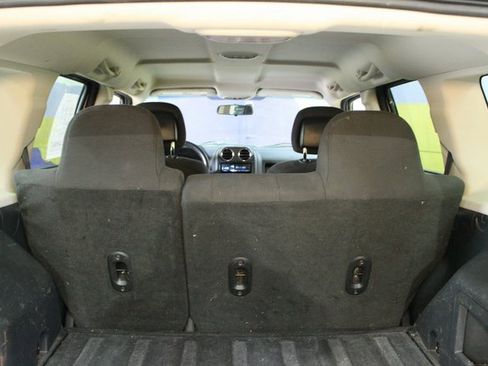 Used 2015 Jeep Patriot Latitude image 14