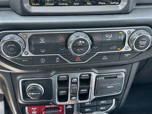 Used 2023 Jeep Gladiator Mojave w/ Trailer Tow Package AWD/4WD image 17