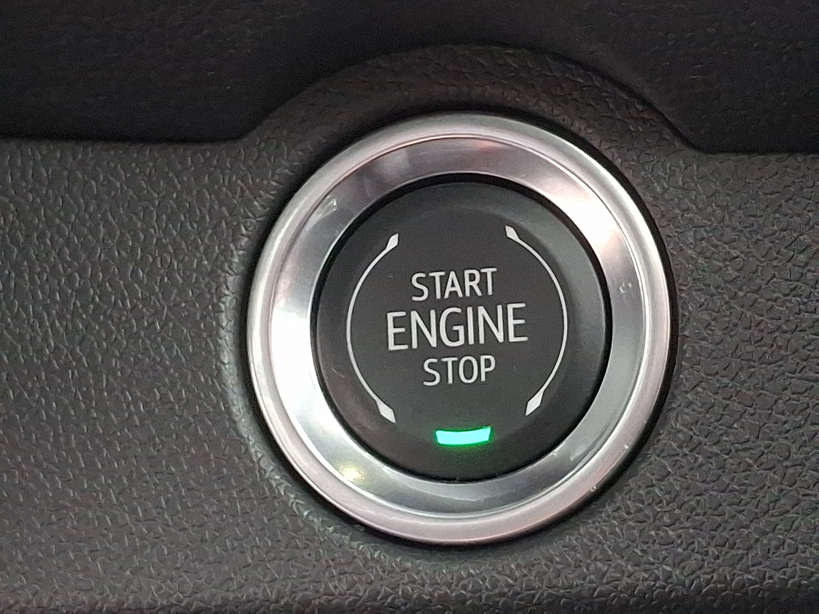 Certified 2025 Chevrolet Traverse RS AWD/4WD image 26