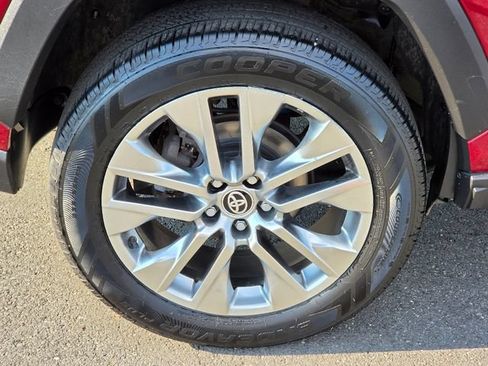 Used 2021 Toyota RAV4 Limited AWD/4WD image 12