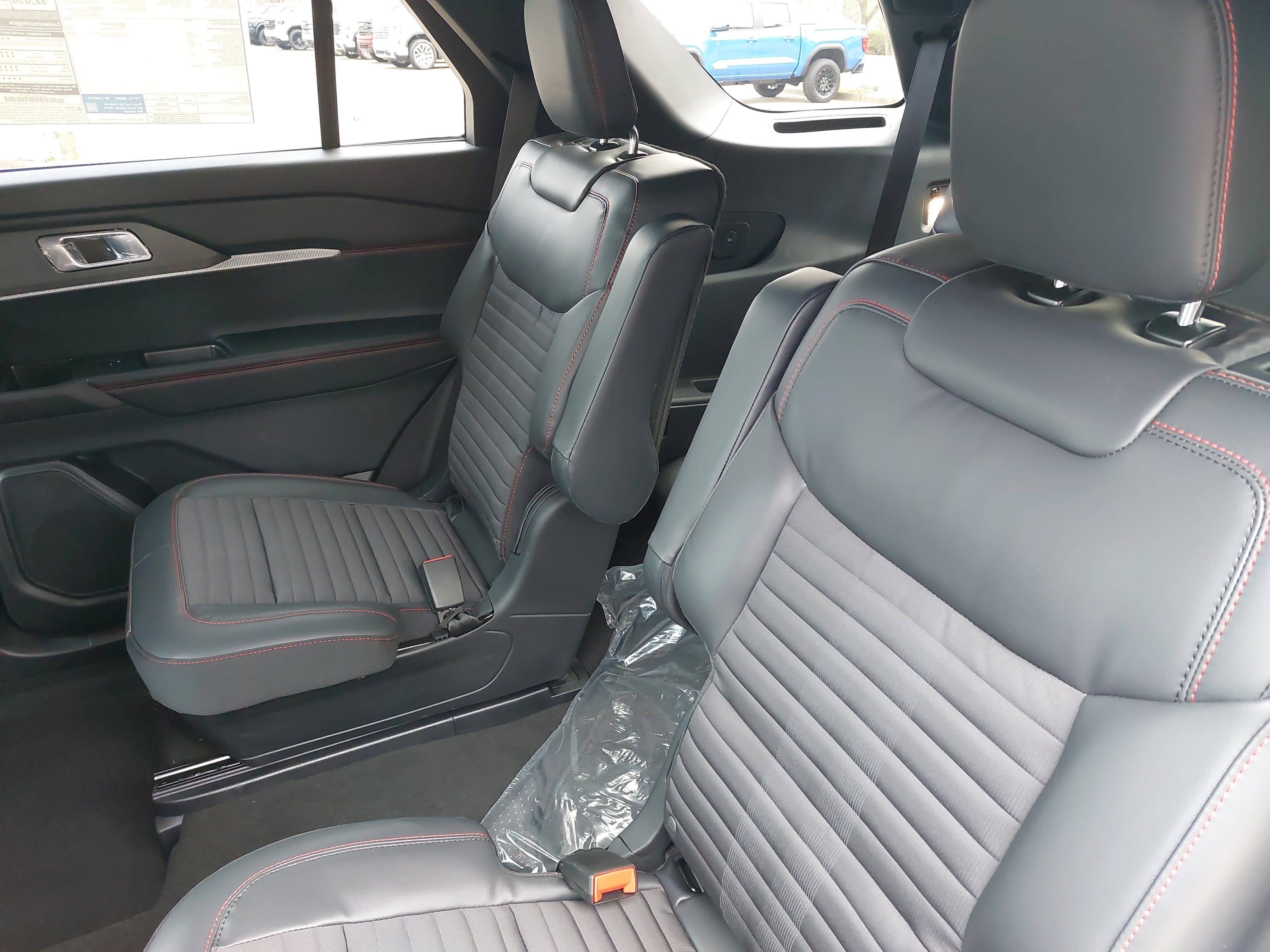 New 2026 Ford Explorer ST-Line w/ ST-Line Street Pack RWD image 14