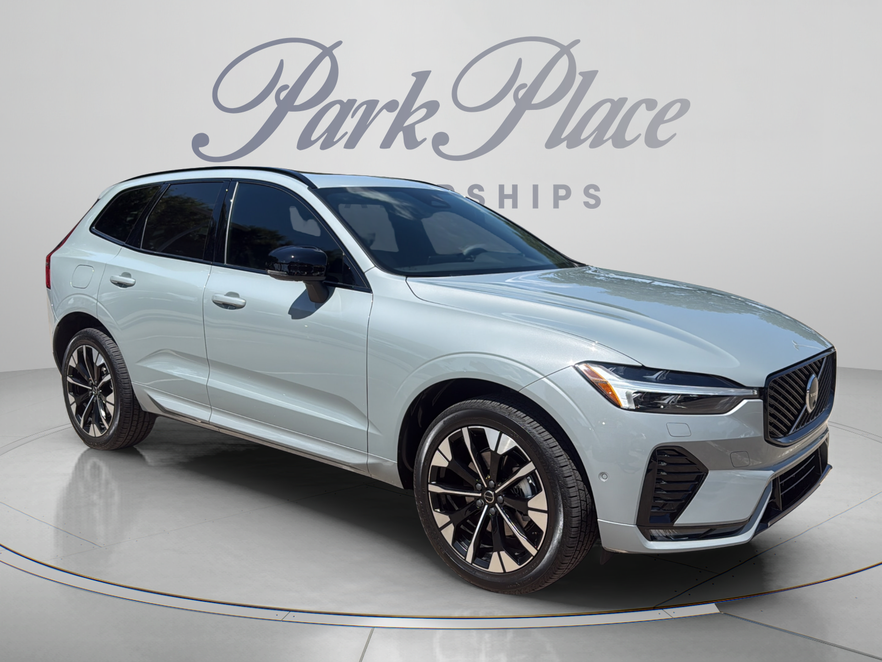 Used 2026 Volvo XC60 B5 Plus w/ Protection Package Premier AWD/4WD image 9