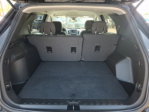 Used 2020 Chevrolet Equinox LS w/ LS Convenience Package FWD image 27