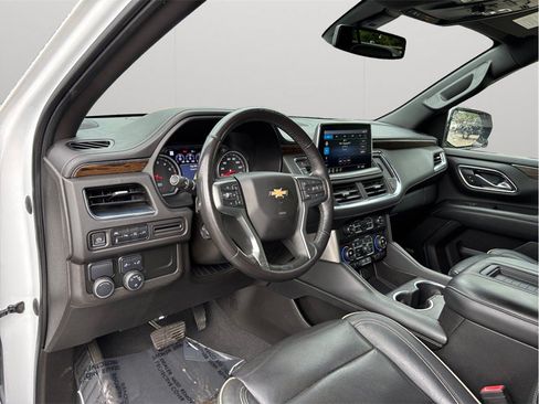 Used 2021 Chevrolet Suburban Premier RWD image 6