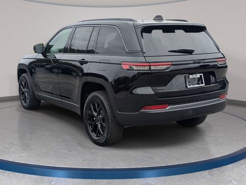 New 2026 Jeep Grand Cherokee Altitude AWD/4WD image 7