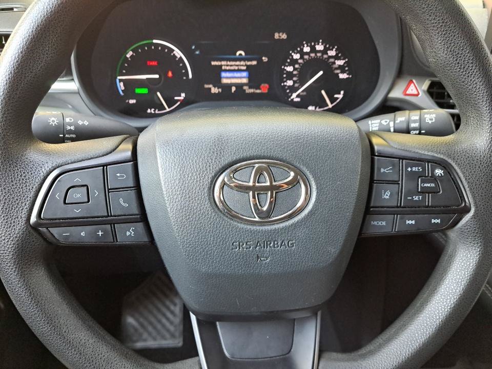 Used 2025 Toyota Sienna LE AWD/4WD image 27