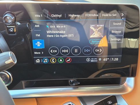 Used 2021 Chevrolet Corvette Stingray Premium Cpe w/ Z51 Performance Package RWD image 29