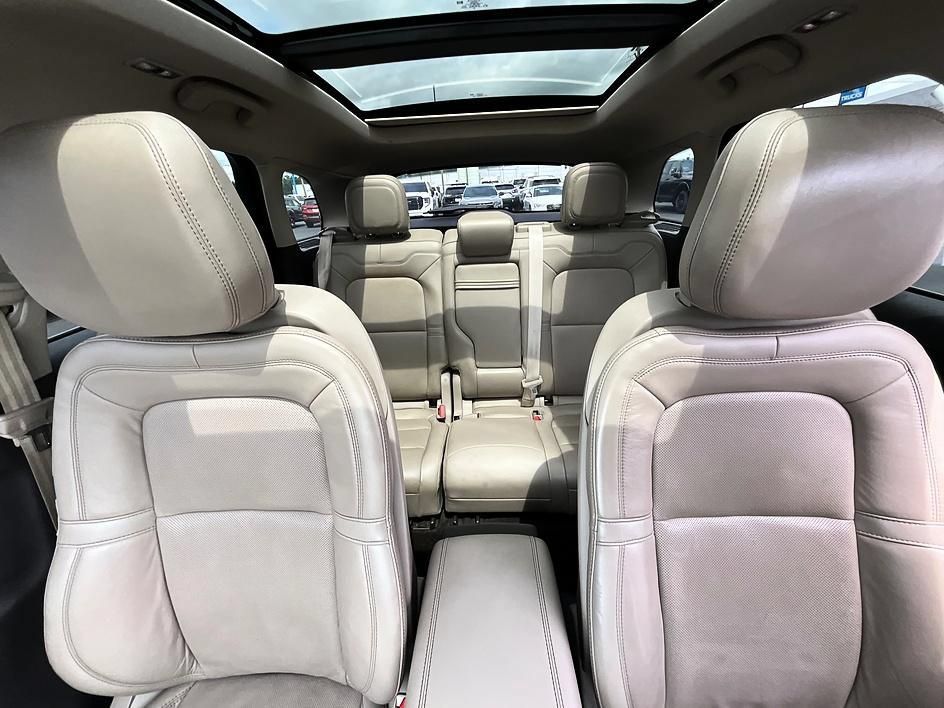 Used 2020 Lincoln Corsair AWD w/ Premium Package image 32