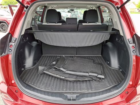 Used 2018 Toyota RAV4 XLE w/ Plus Extra Value Package AWD/4WD image 28