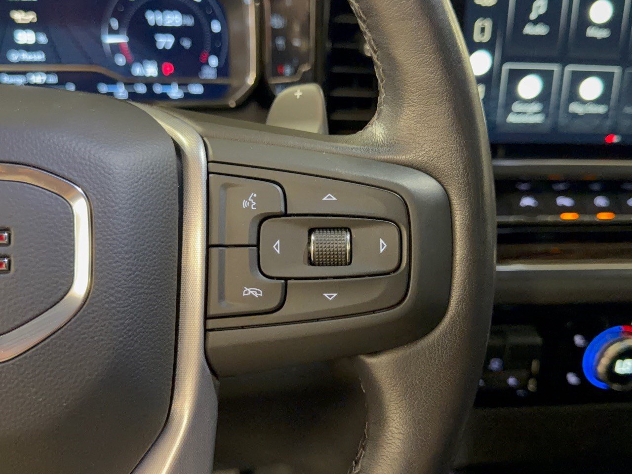 Used 2022 GMC Sierra 1500 Elevation w/ Preferred Package AWD/4WD image 19