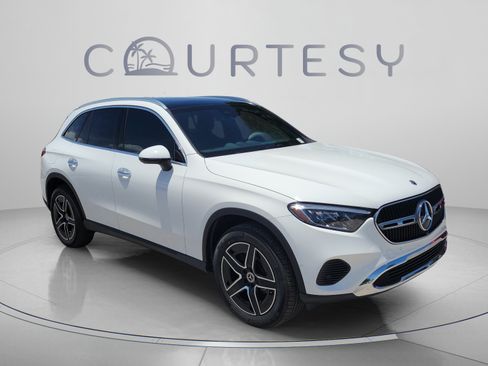 Certified 2026 Mercedes-Benz GLC 300 4MATIC image 4
