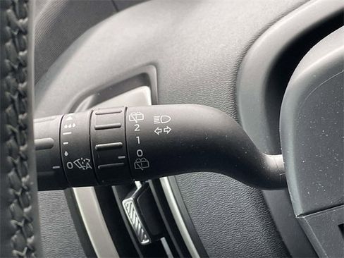 Used 2025 Ford Expedition Active image 27