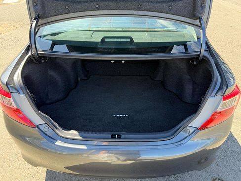 Used 2012 Toyota Camry XLE image 16