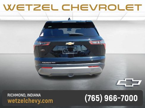 Used 2026 Chevrolet Equinox LT AWD/4WD image 4