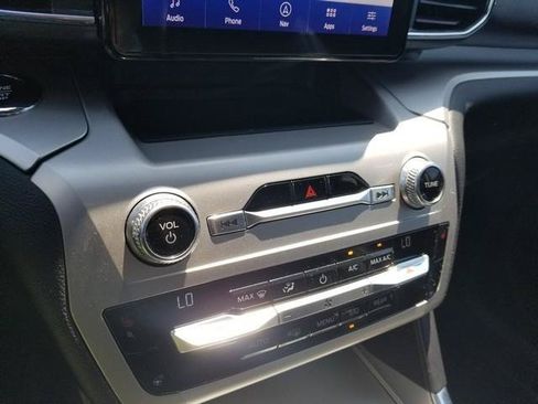 Used 2021 Ford Explorer XLT w/ Equipment Group 202A AWD/4WD image 24