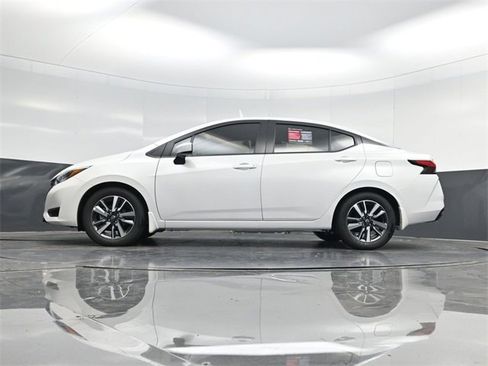 Used 2025 Nissan Versa SV w/ Trunk Package image 51