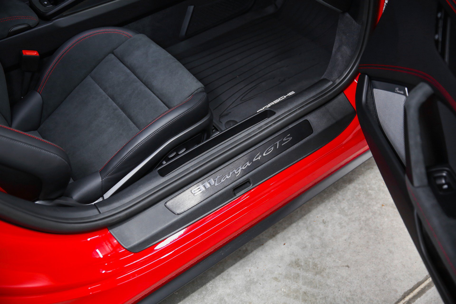 Used 2026 Porsche 911 Targa 4 GTS AWD/4WD image 23
