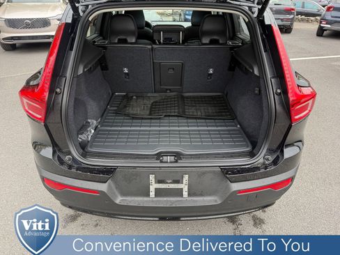 Certified 2024 Volvo XC40 B5 Plus w/ Protection Package Premier AWD/4WD image 24