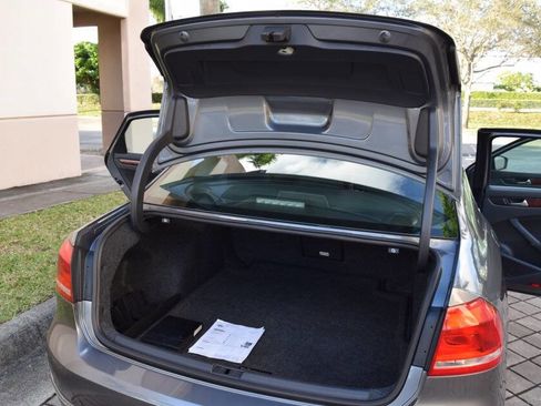 Used 2015 Volkswagen Passat TDI SEL Premium image 73