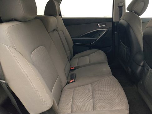 Used 2019 Hyundai Santa Fe XL SE FWD image 19