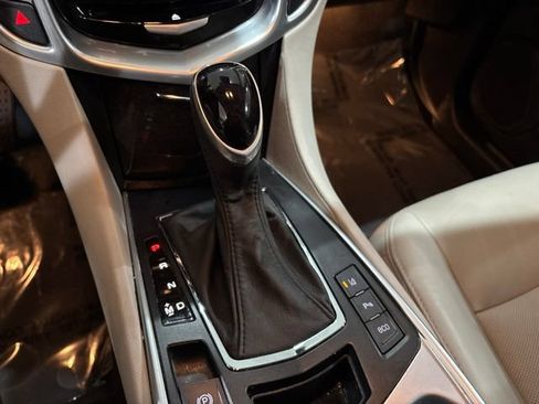 Used 2014 Cadillac SRX Luxury w/ Driver Awareness Package AWD/4WD image 24