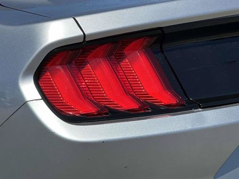 Used 2020 Ford Mustang Coupe RWD image 32