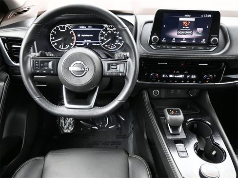 Used 2022 Nissan Rogue SL image 6