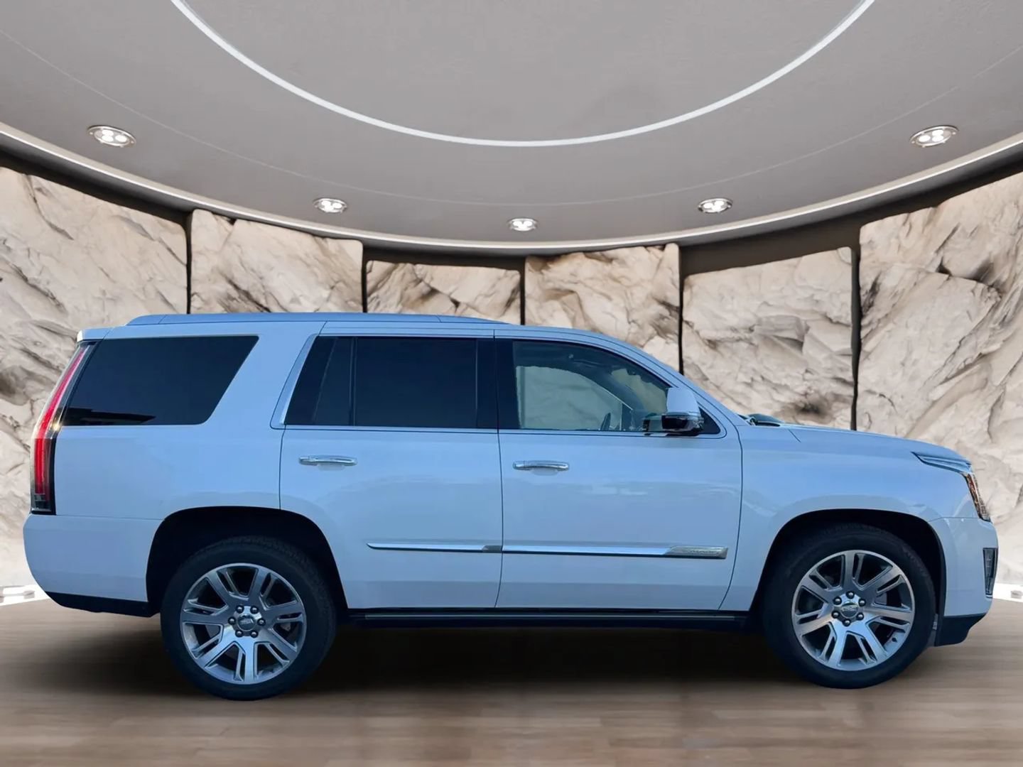 Used 2016 Cadillac Escalade Premium RWD image 4