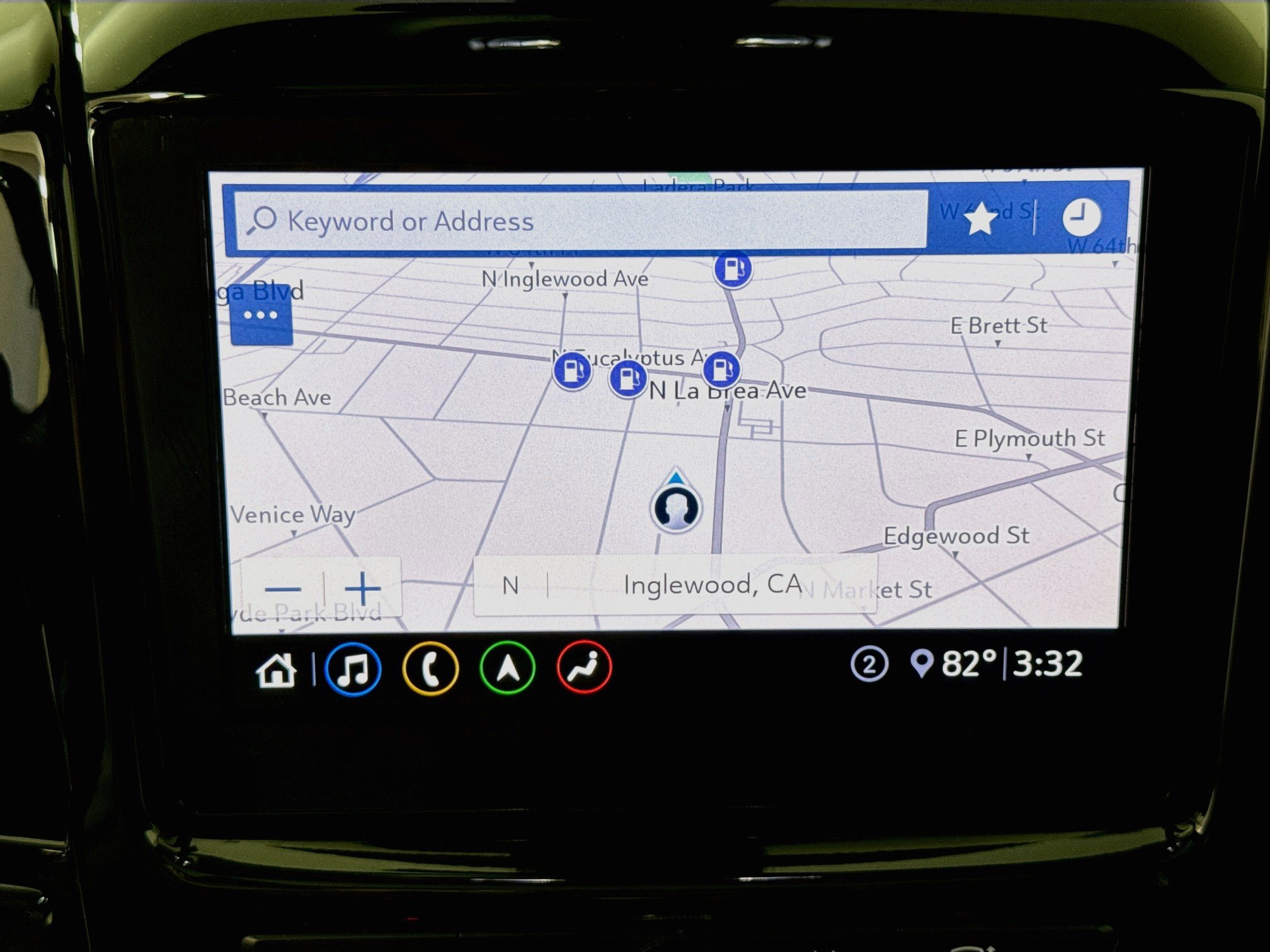 Used 2020 Chevrolet Traverse Premier w/ Redline Edition FWD image 15