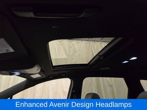 Used 2023 Buick Enclave Avenir w/ Avenir Technology Package image 17
