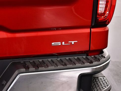 Used 2024 GMC Sierra 1500 SLT w/ SLT Premium Package AWD/4WD image 13