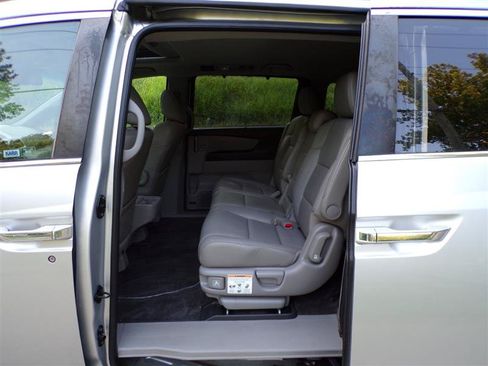 Used 2011 Honda Odyssey EX-L image 25