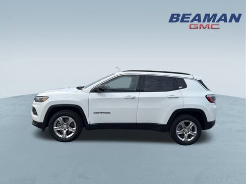 Used 2024 Jeep Compass Latitude image 4