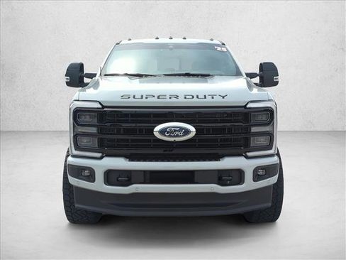 Used 2025 Ford F350 Platinum AWD/4WD image 2