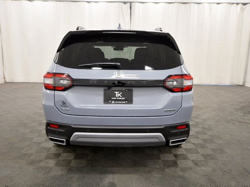 New 2025 Honda Pilot Touring image 6