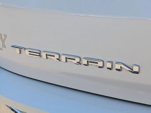 Used 2023 GMC Terrain SLT w/ Tech Package AWD/4WD image 11
