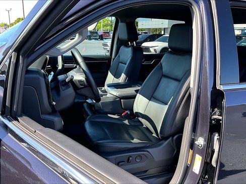 Used 2024 GMC Sierra 1500 SLT AWD/4WD image 18