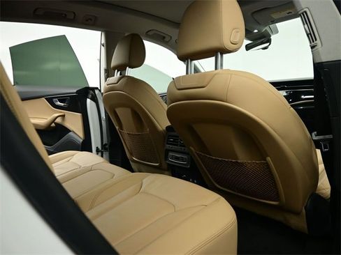 Used 2019 Audi Q8 Premium w/ Convenience Package image 39