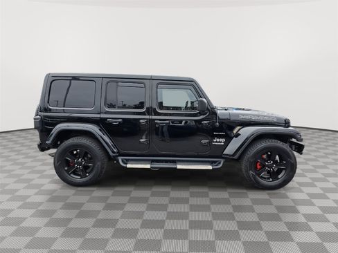 Used 2018 Jeep Wrangler Unlimited Sahara w/ Dual Top Group image 4