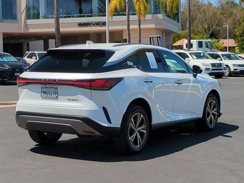 Used 2024 Lexus RX 350 Premium w/ Convenience Package FWD image 5