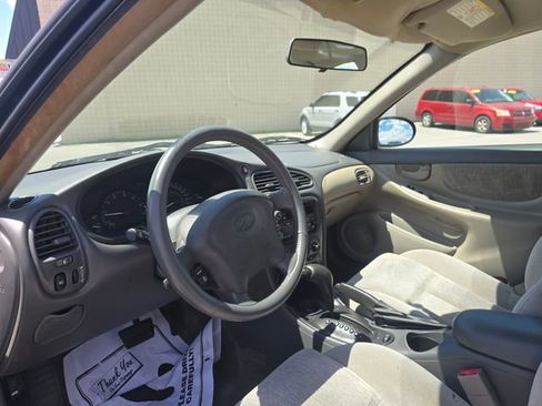 Used 2004 Oldsmobile Alero GL FWD image 10