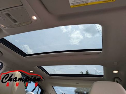 Used 2017 Nissan Maxima Platinum FWD image 22