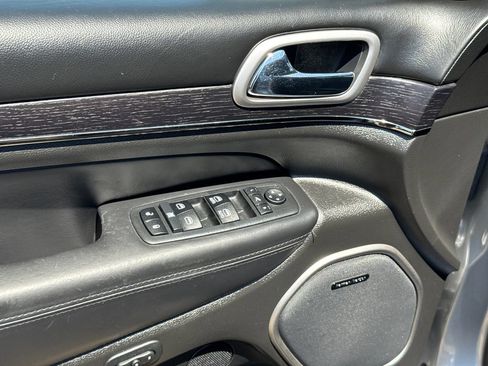 Used 2018 Jeep Grand Cherokee High Altitude AWD/4WD image 29
