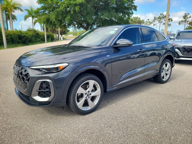 Certified 2025 Audi Q5 Premium Plus w/ Premium Plus AWD/4WD image 4