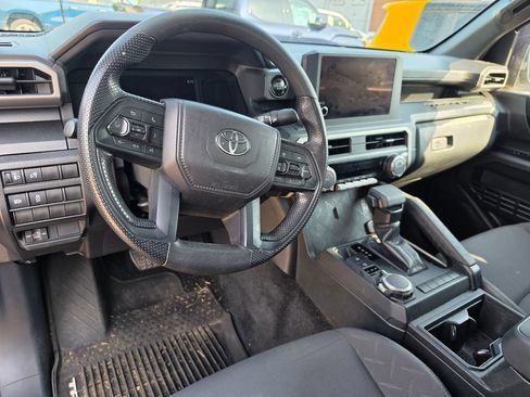 Used 2025 Toyota Tacoma SR AWD/4WD image 4