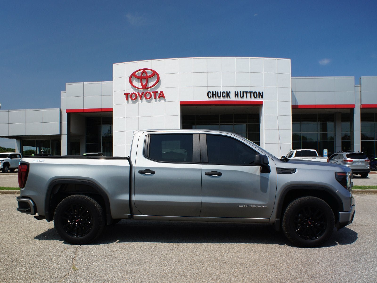 Used 2024 GMC Sierra 1500 Pro w/ Graphite Edition AWD/4WD image 1