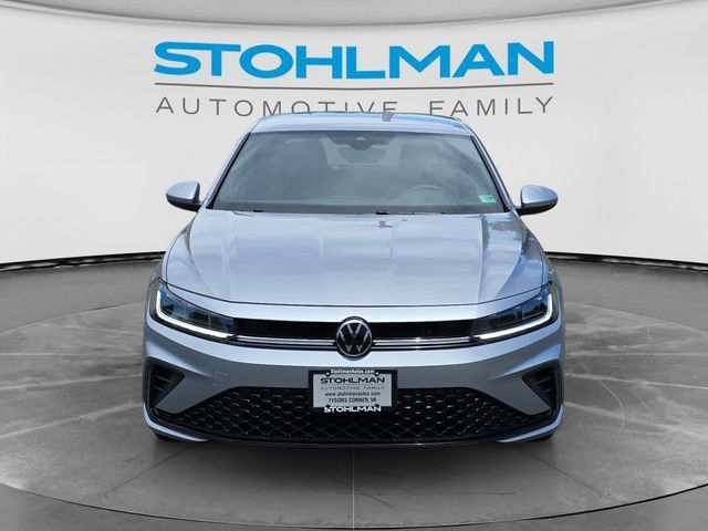 Used 2026 Volkswagen Jetta Sport FWD image 2