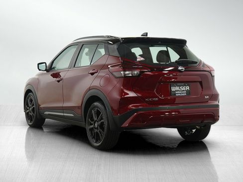 Used 2022 Nissan Kicks SR w/ Premium Package FWD image 3