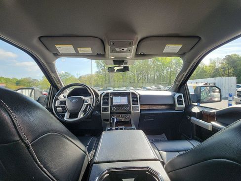 Used 2019 Ford F150 Lariat RWD image 24